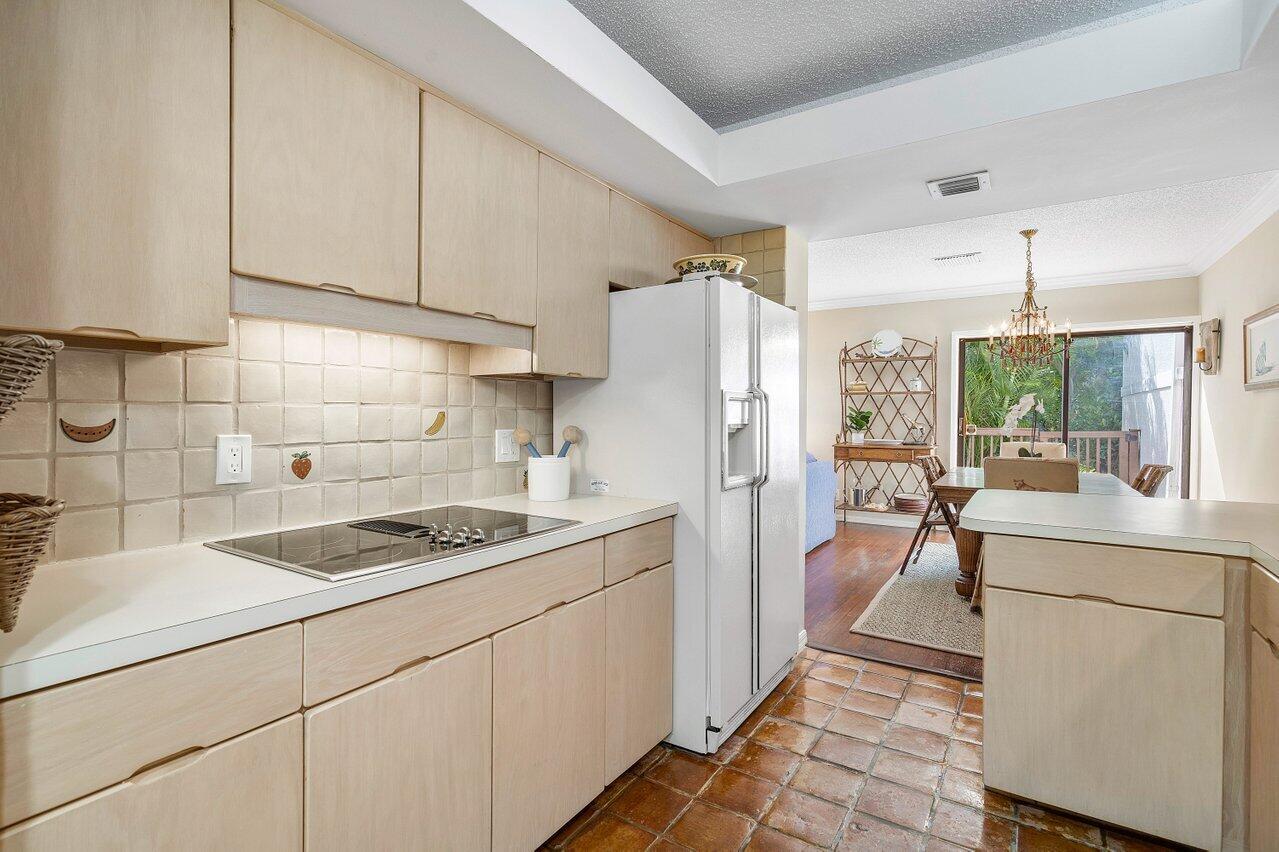 5578a N Ocean Boulevard 28f