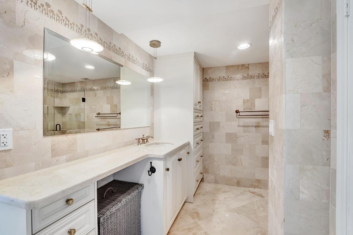 200 Macfarlane Drive 705