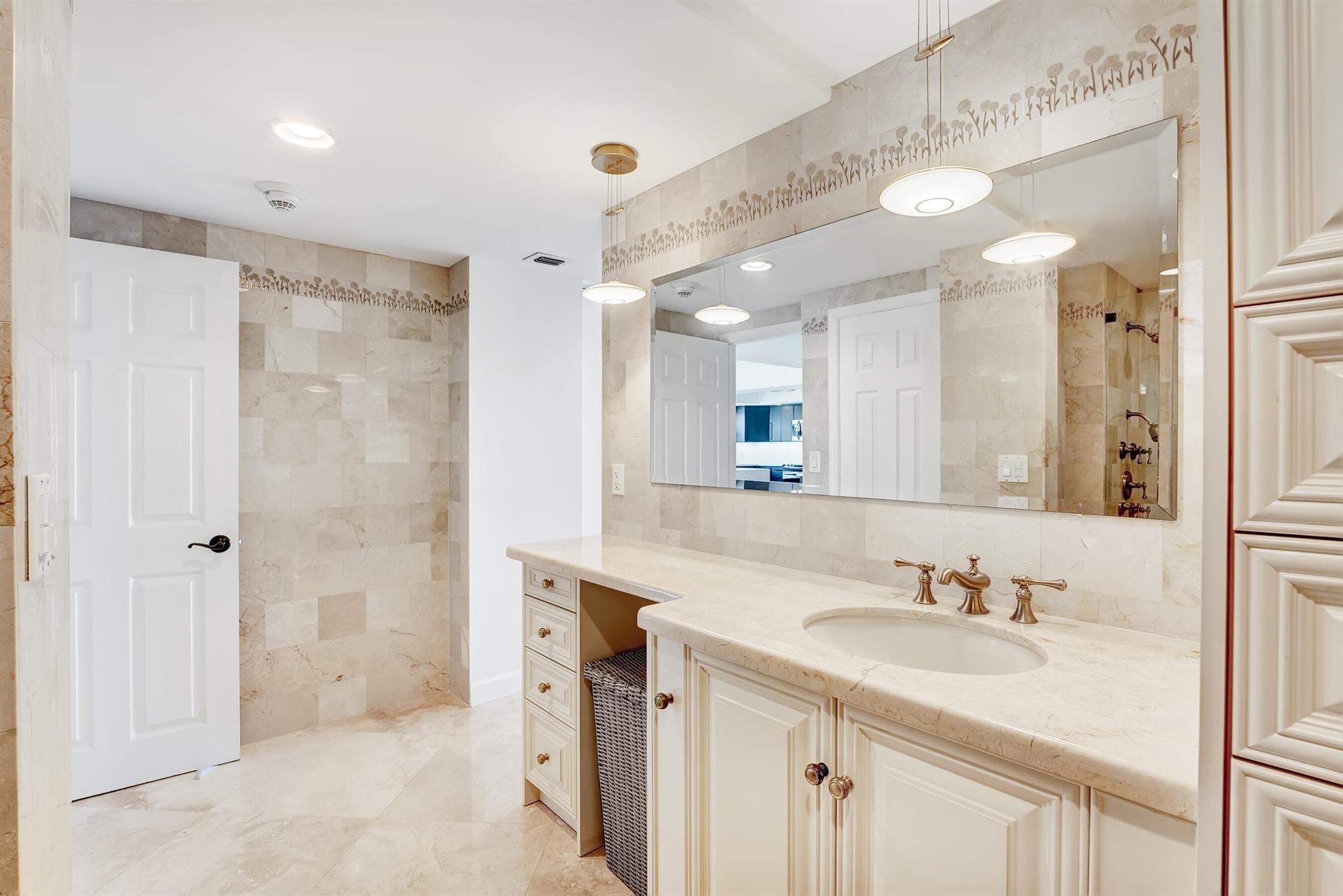 200 Macfarlane Drive 705