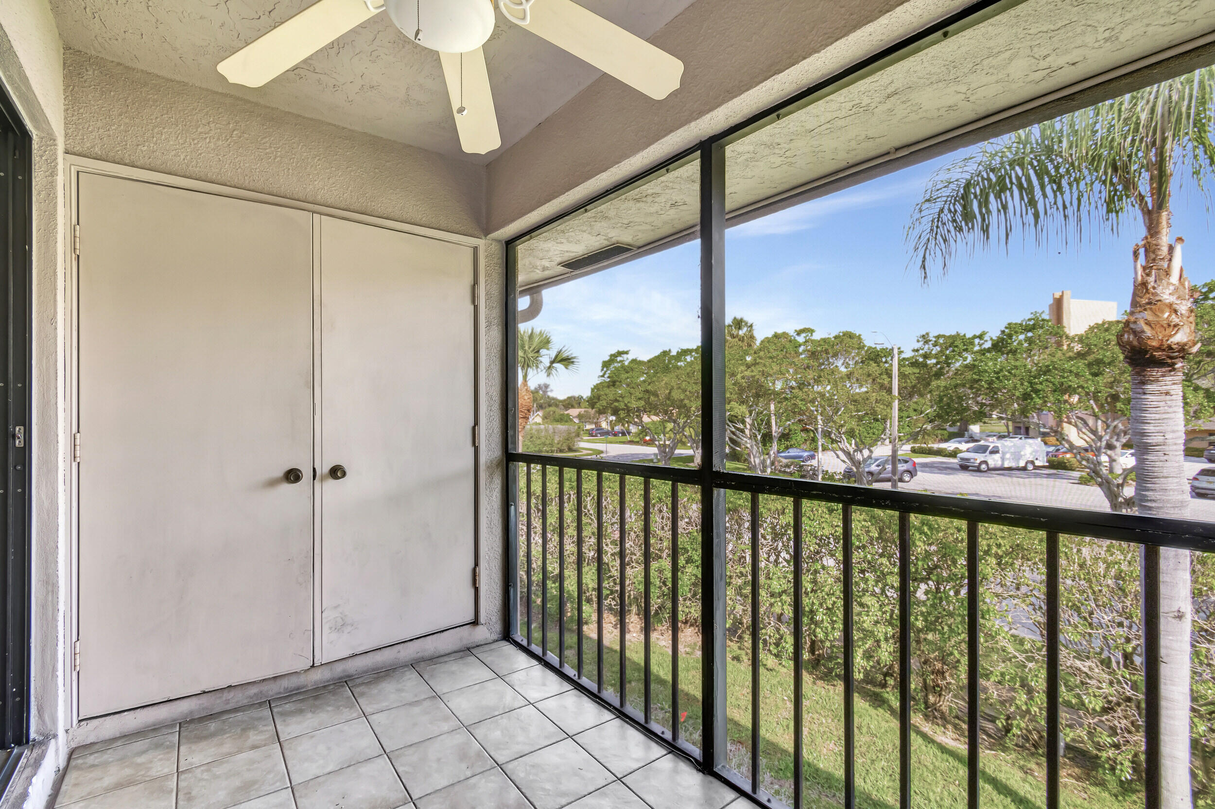 351 Club Circle 207