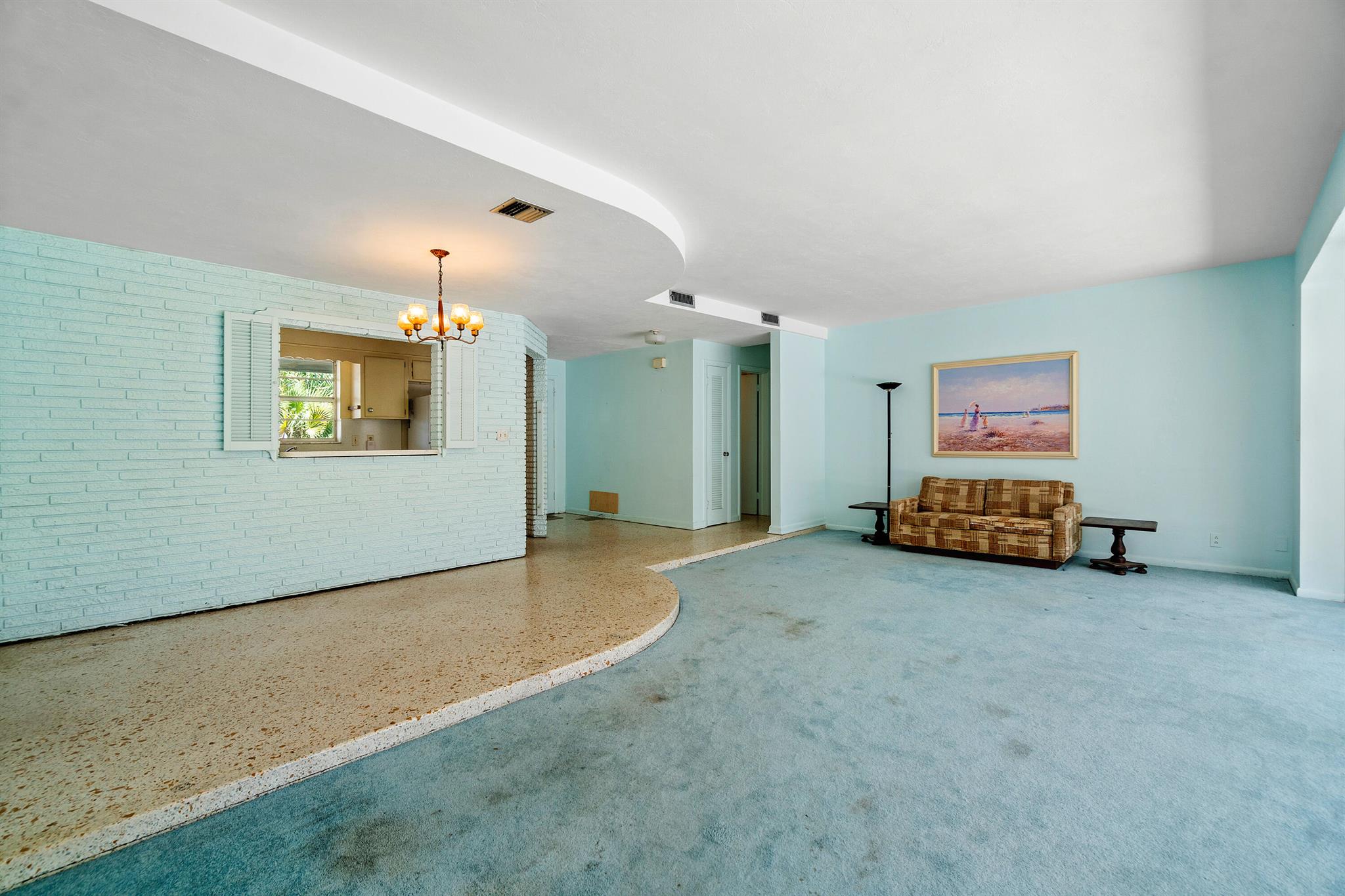 650 Las Palmas Parkway