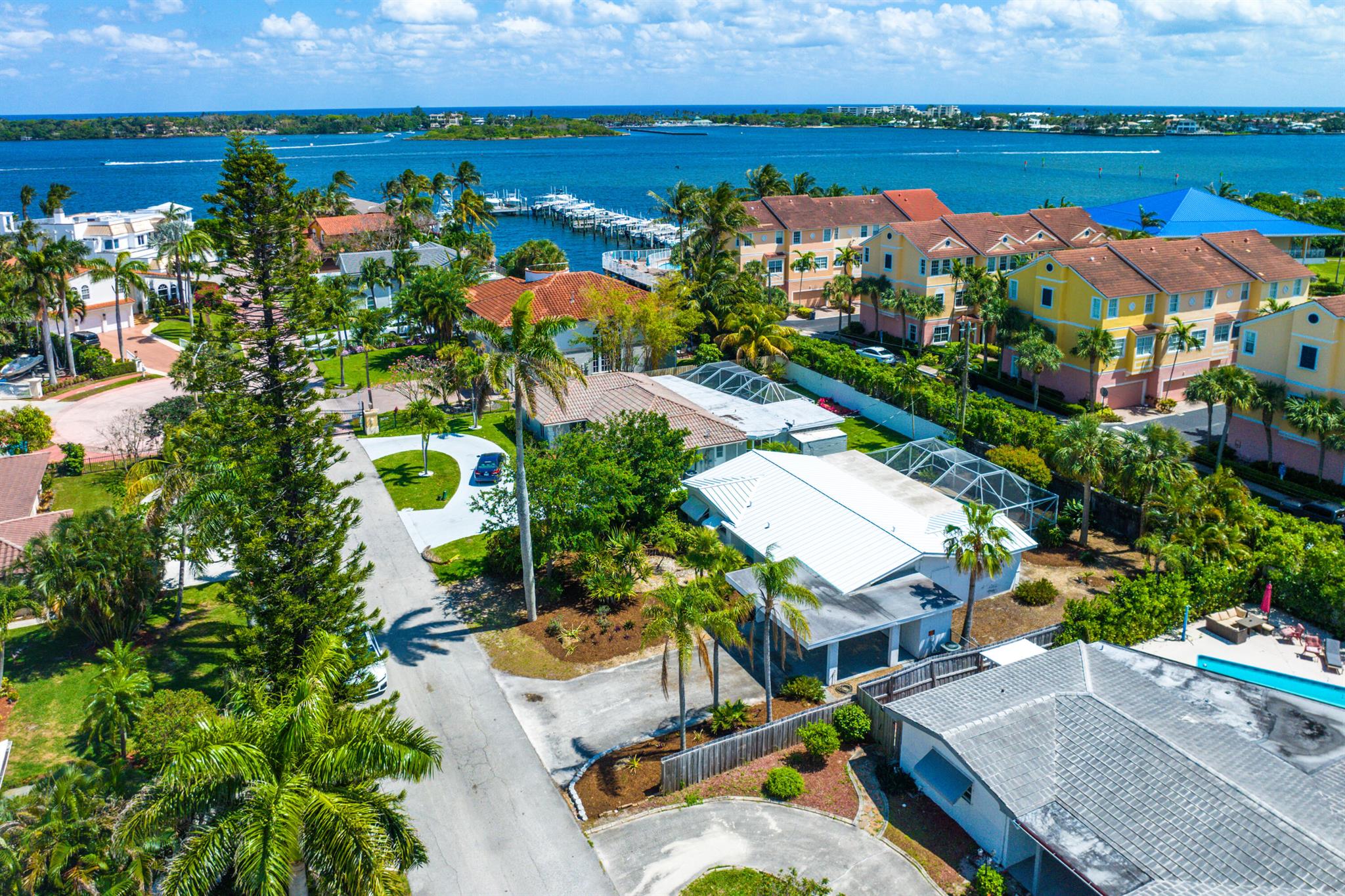 650 Las Palmas Parkway