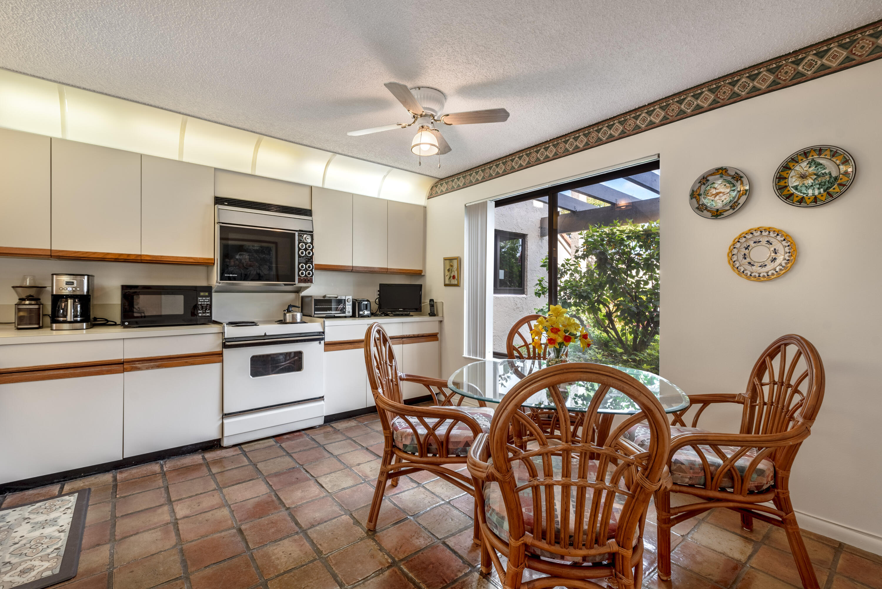 5690 Fairway Pard Drive 102