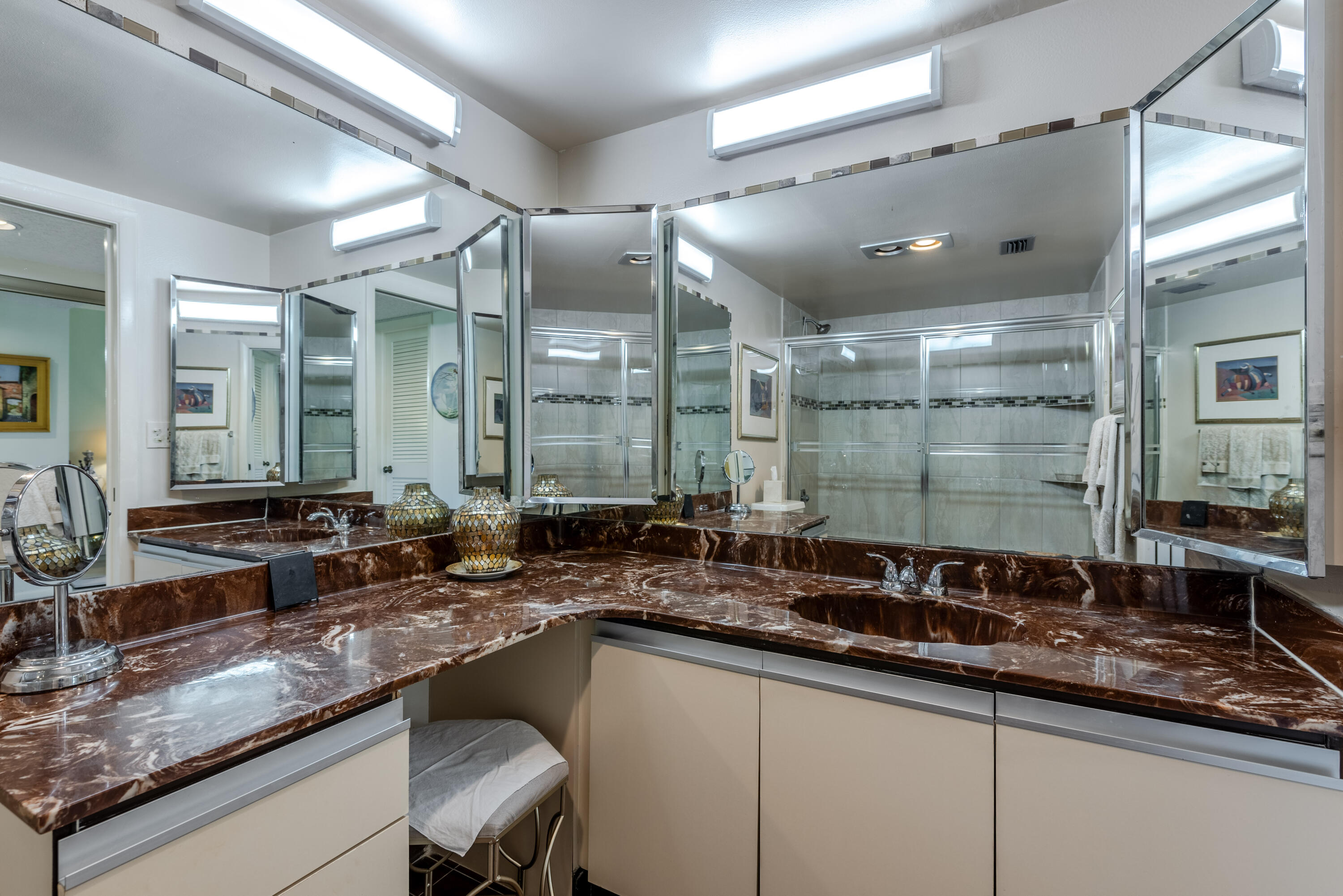 5690 Fairway Pard Drive 102