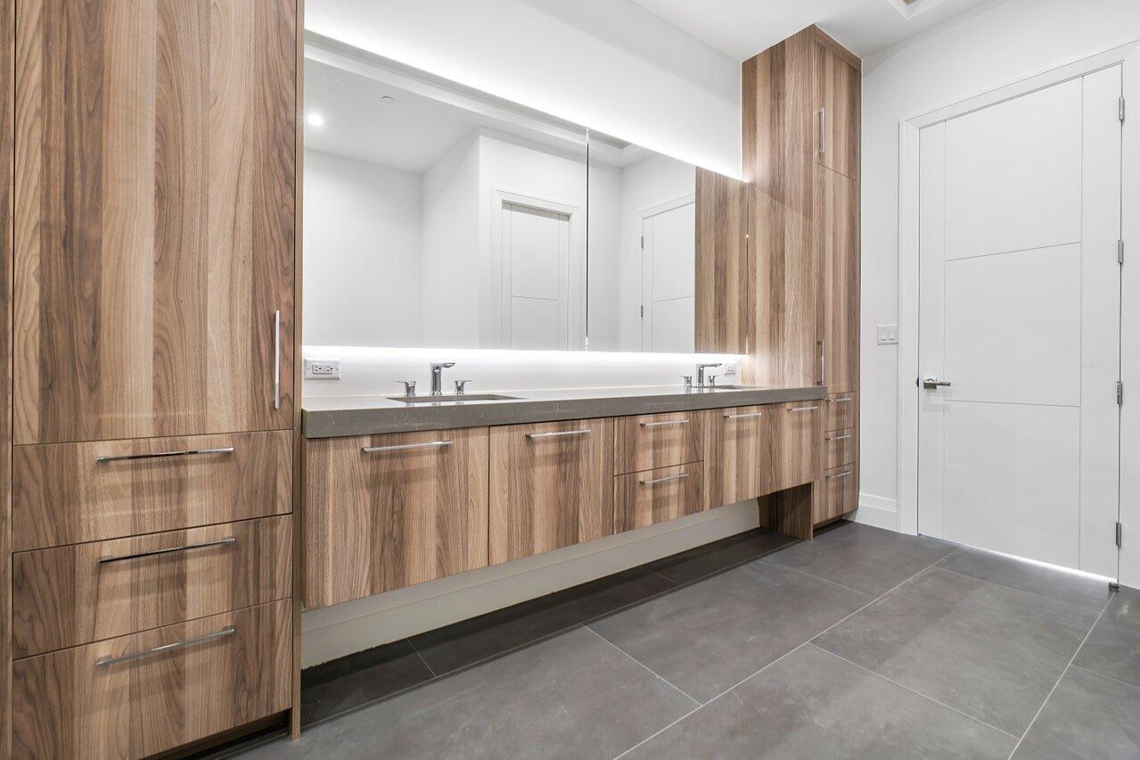 1177 George Bush Boulevard 201