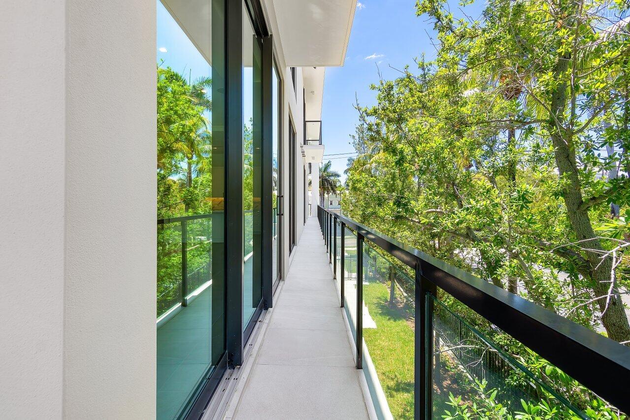 1177 George Bush Boulevard 201