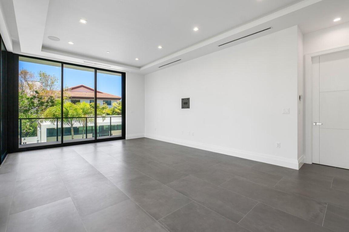 1177 George Bush Boulevard 201