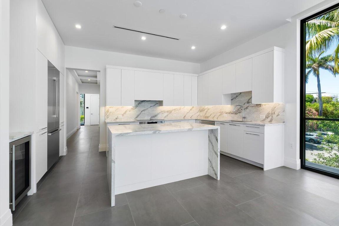 1177 George Bush Boulevard 201