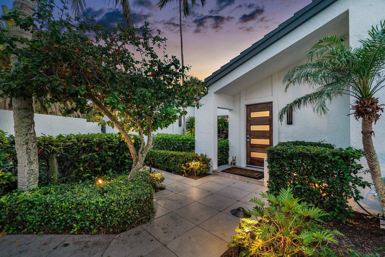 6110 N Ocean Boulevard 27
