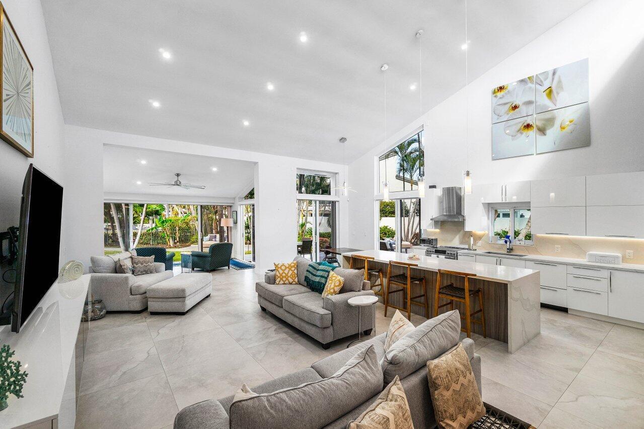 6110 N Ocean Boulevard 27