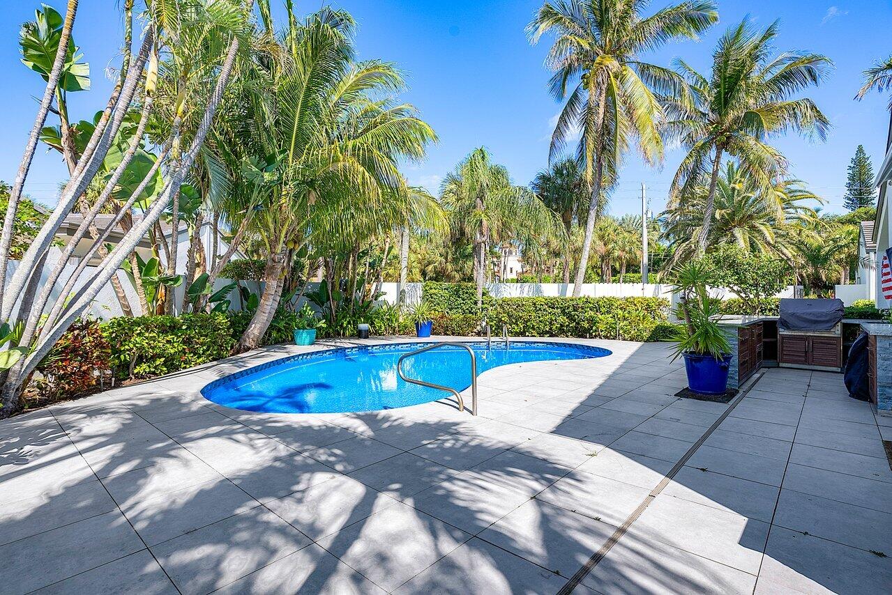 6110 N Ocean Boulevard 27