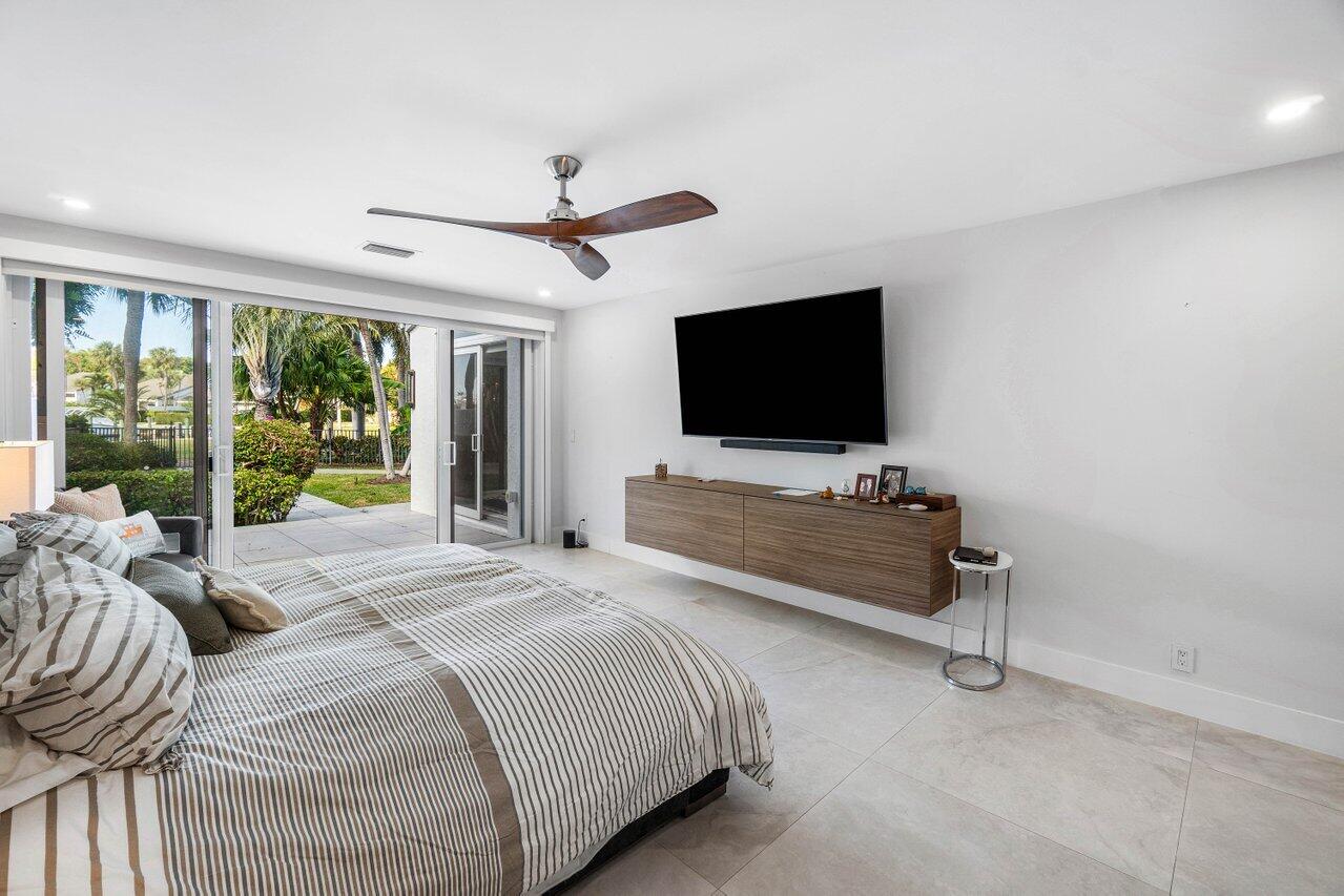 6110 N Ocean Boulevard 27