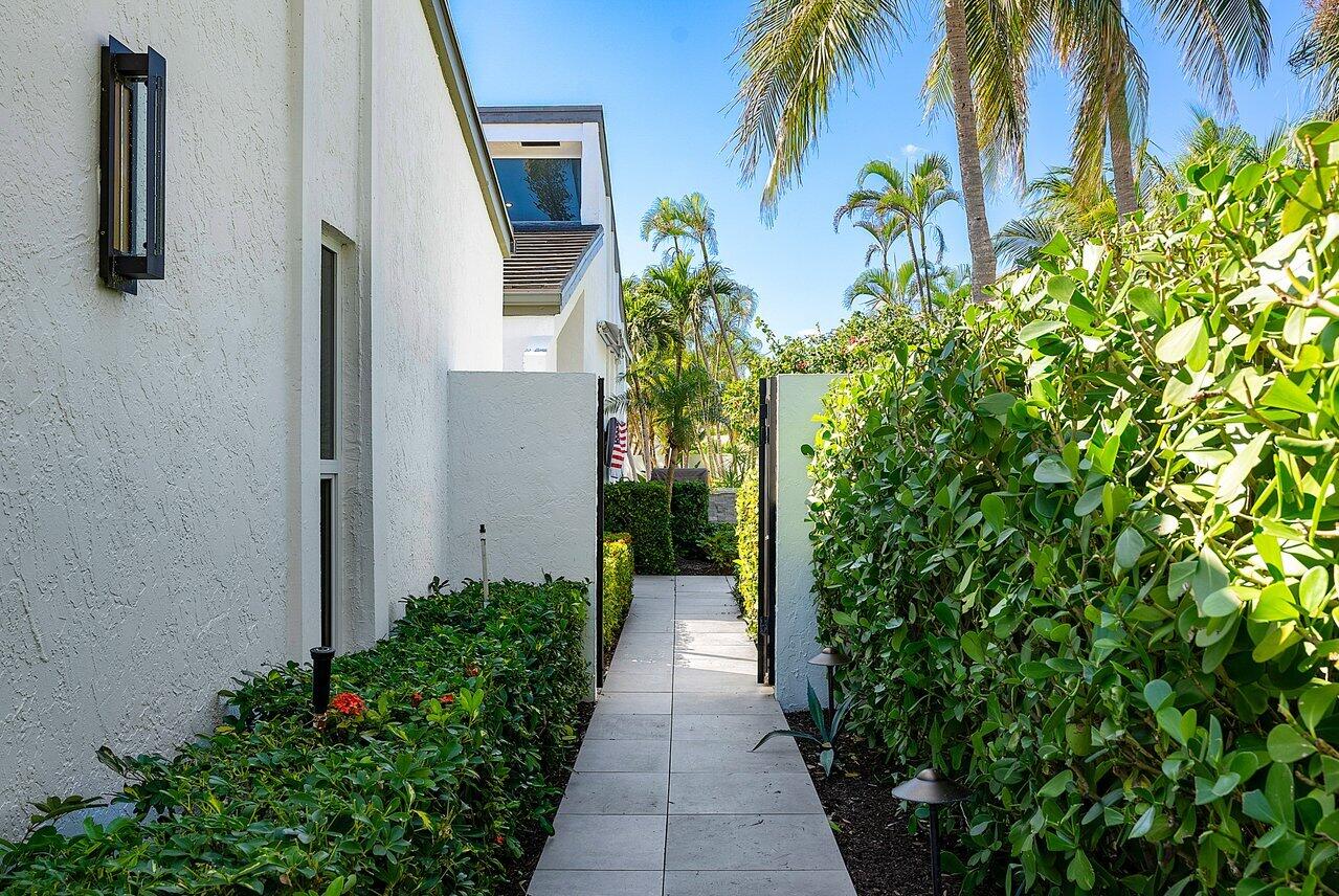 6110 N Ocean Boulevard 27