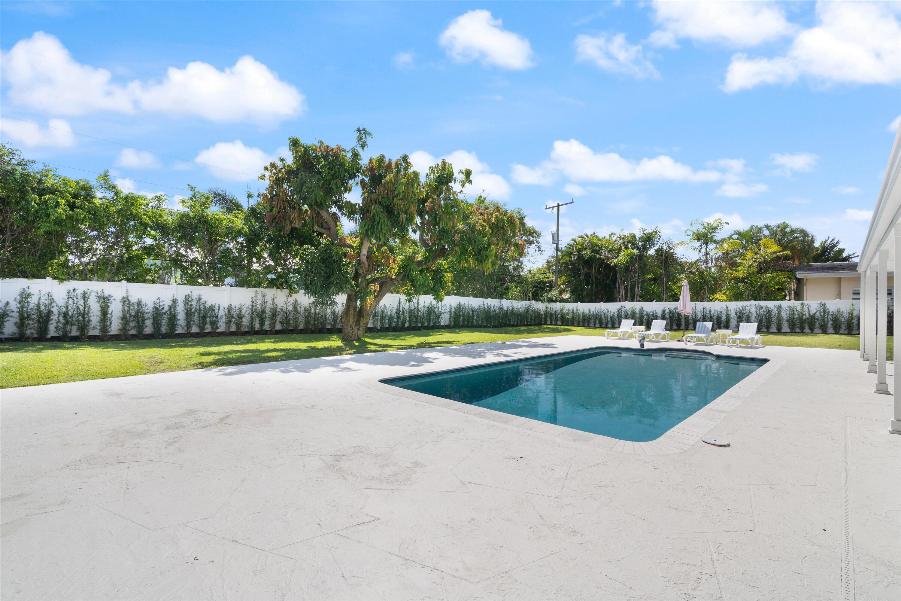 1309 NW 4th Avenue