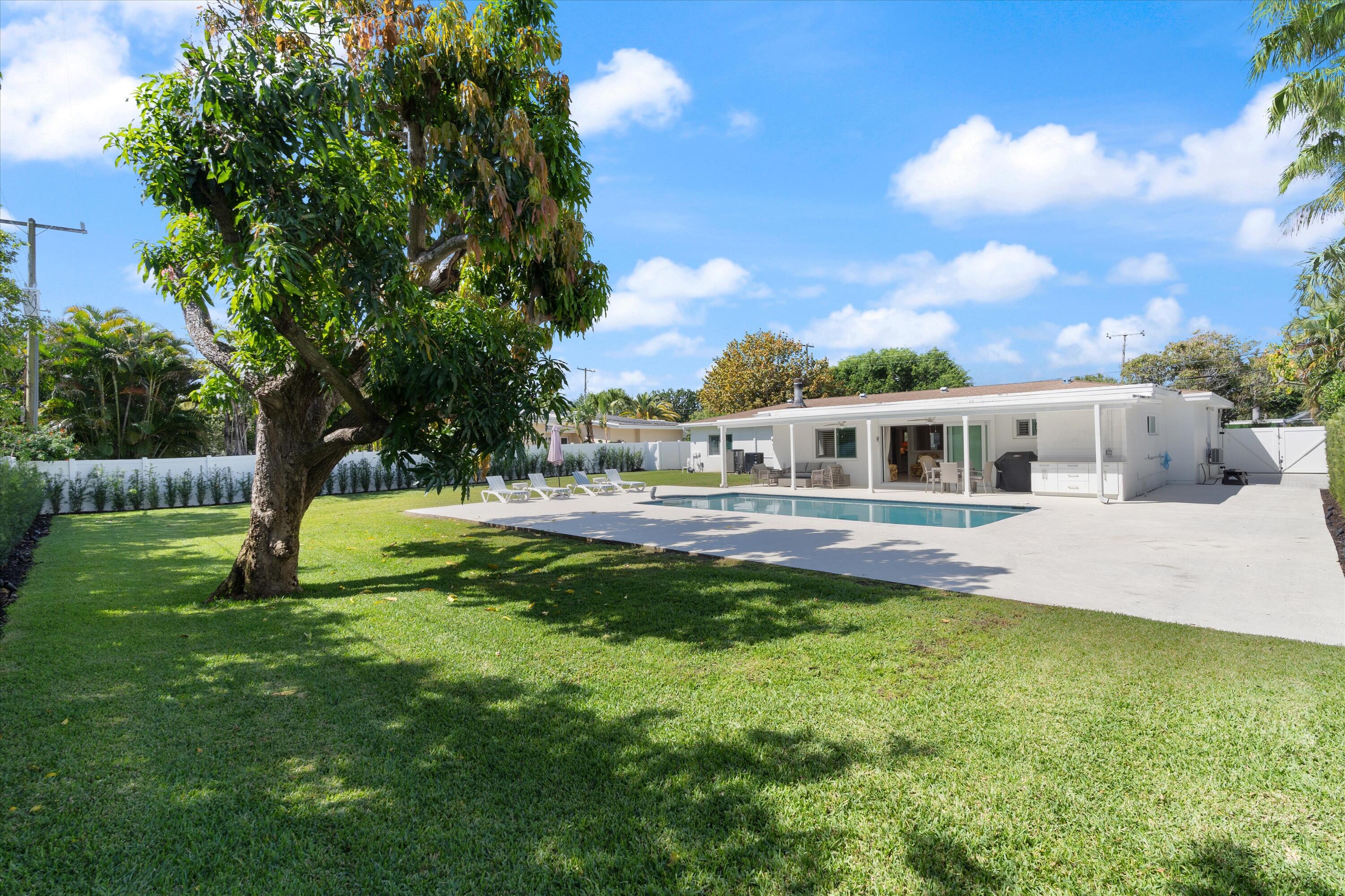 1309 NW 4th Avenue