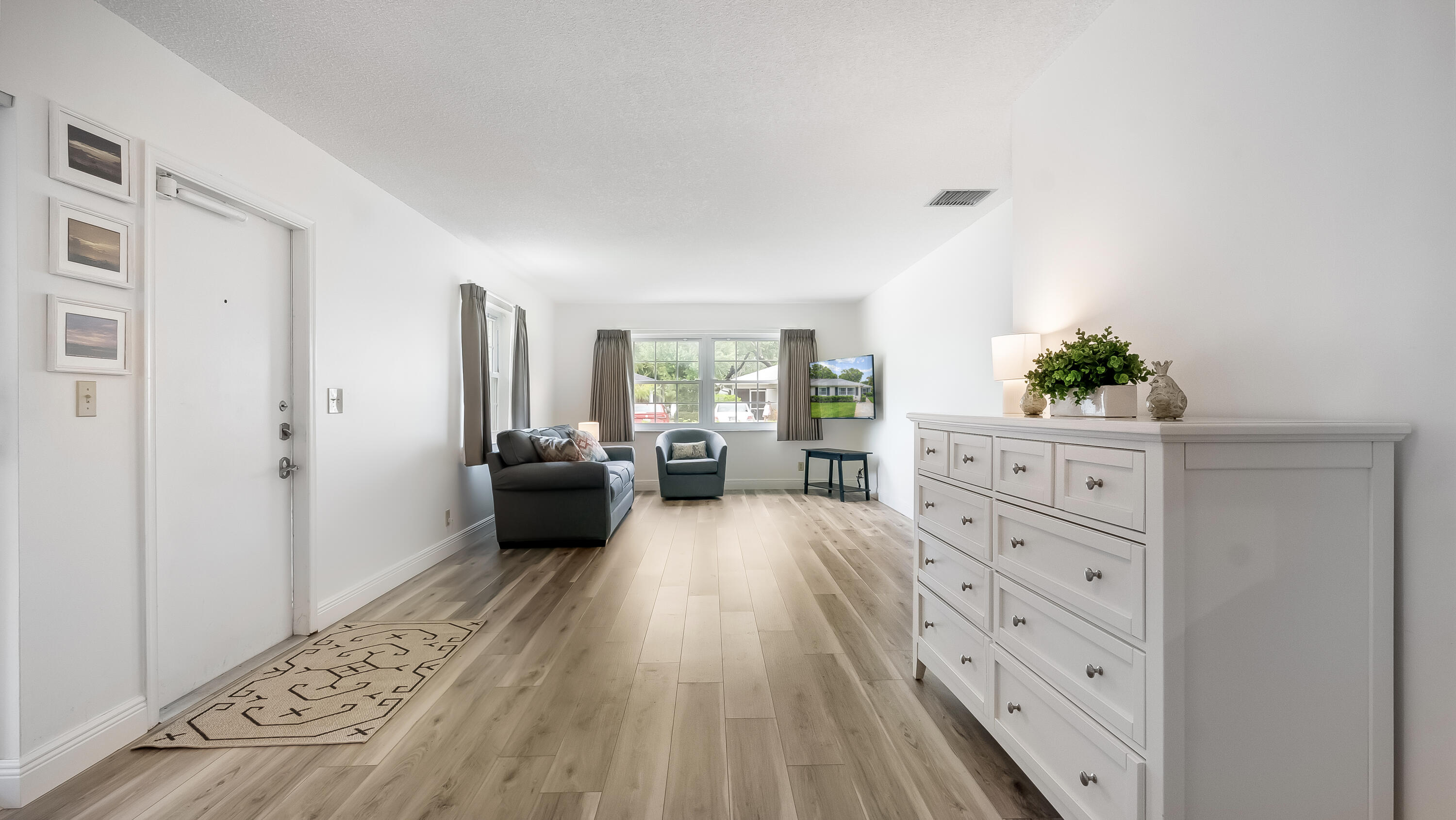 10088 44 Way S 382
