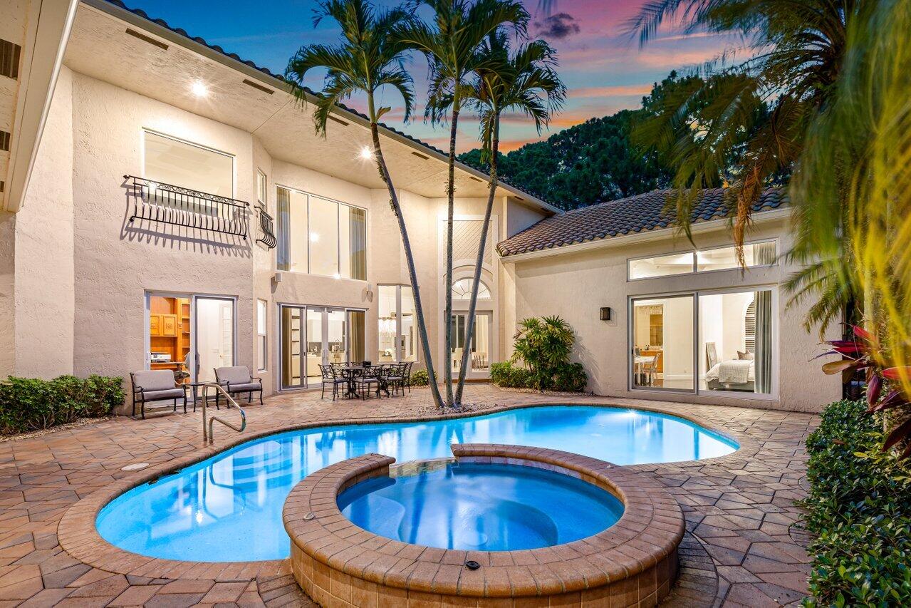 6902 Royal Orchid Circle