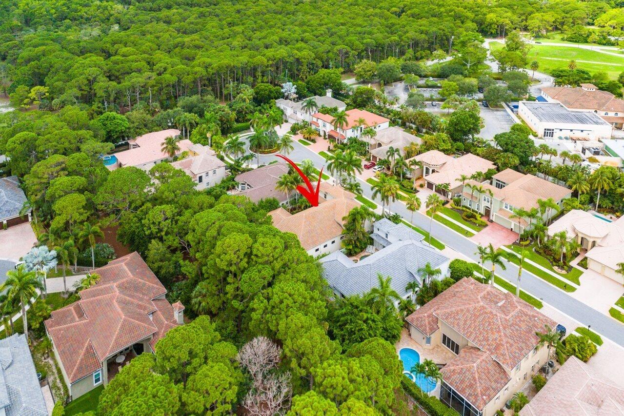 6902 Royal Orchid Circle