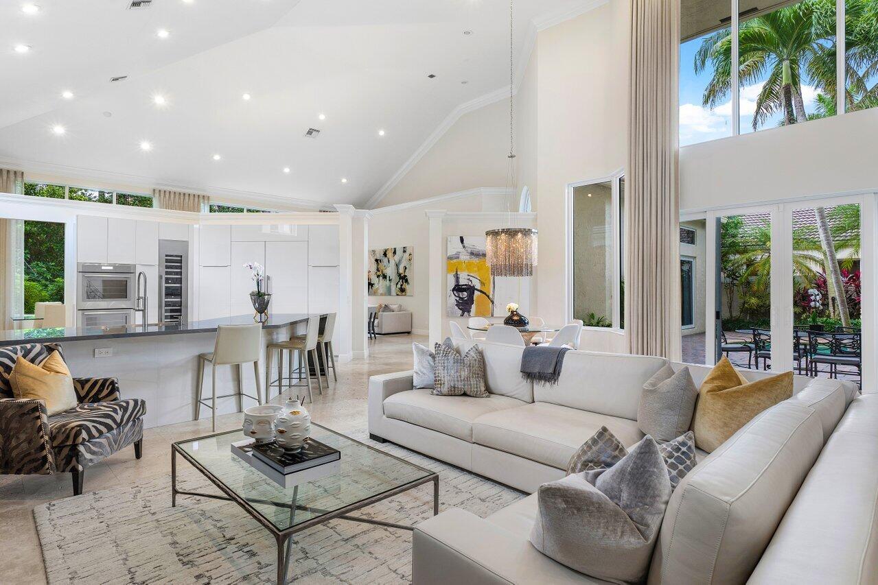 6902 Royal Orchid Circle