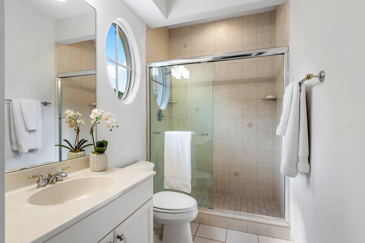 6902 Royal Orchid Circle