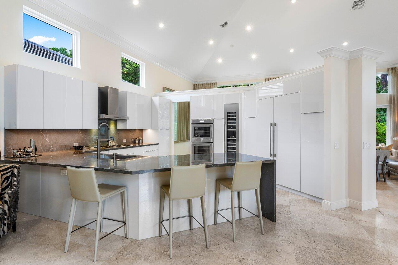 6902 Royal Orchid Circle