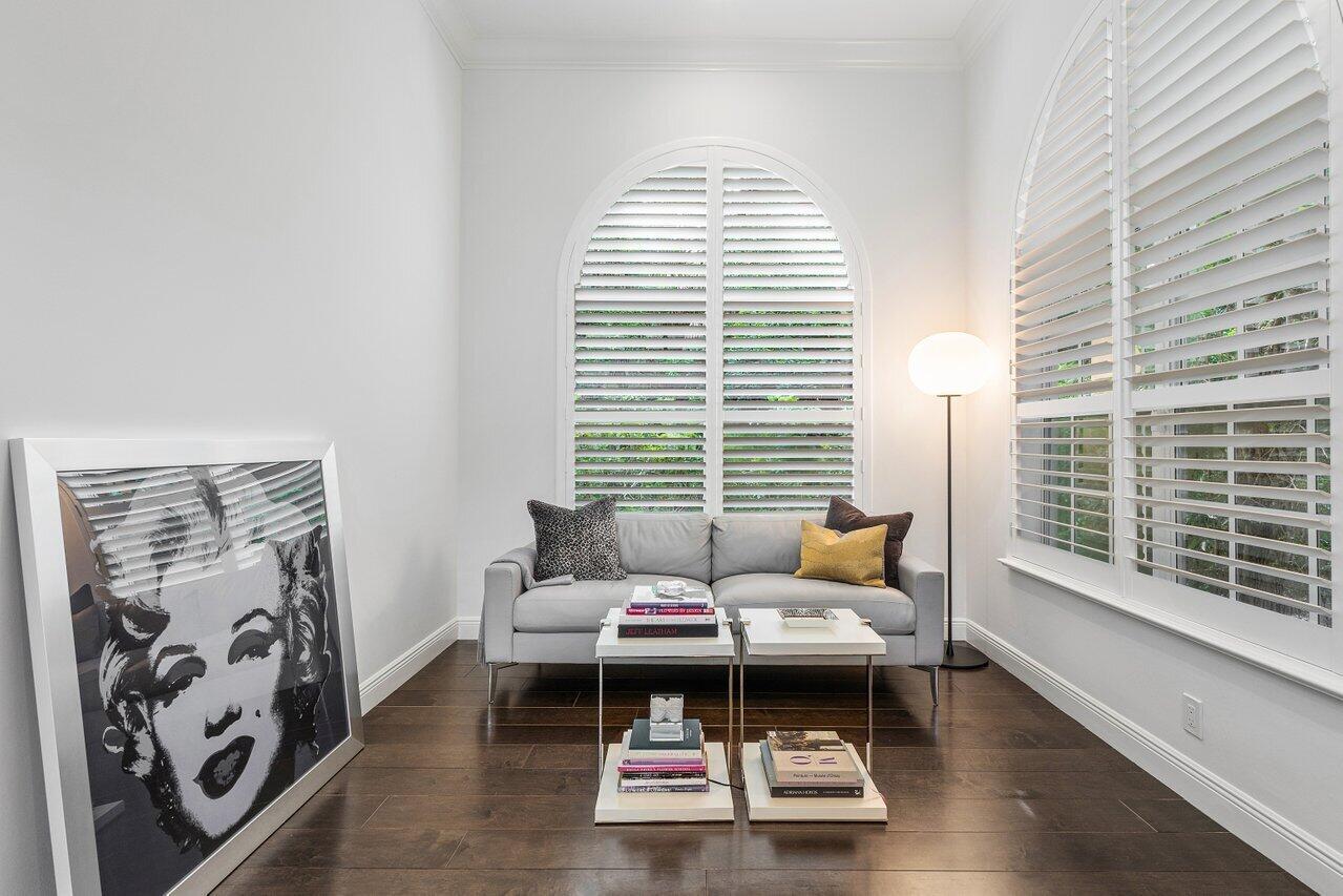 6902 Royal Orchid Circle