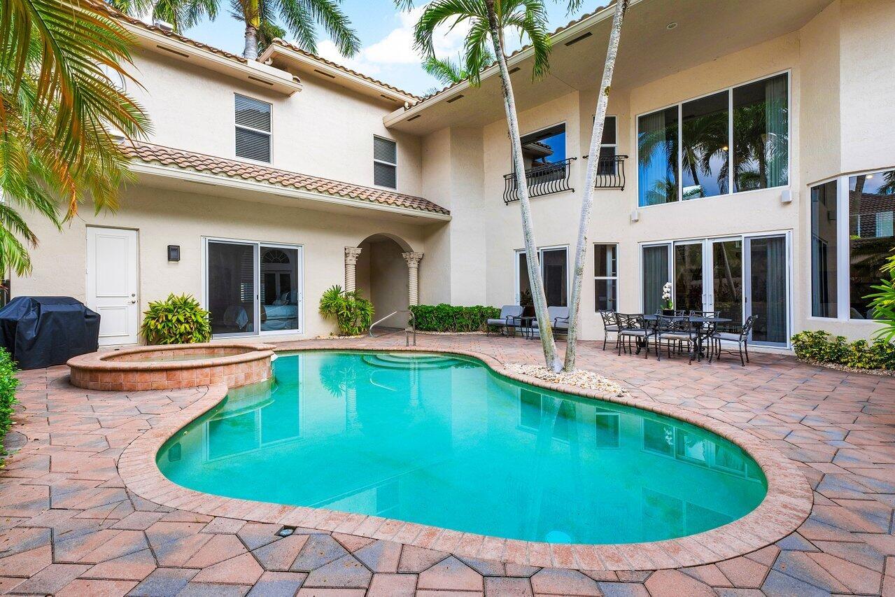 6902 Royal Orchid Circle