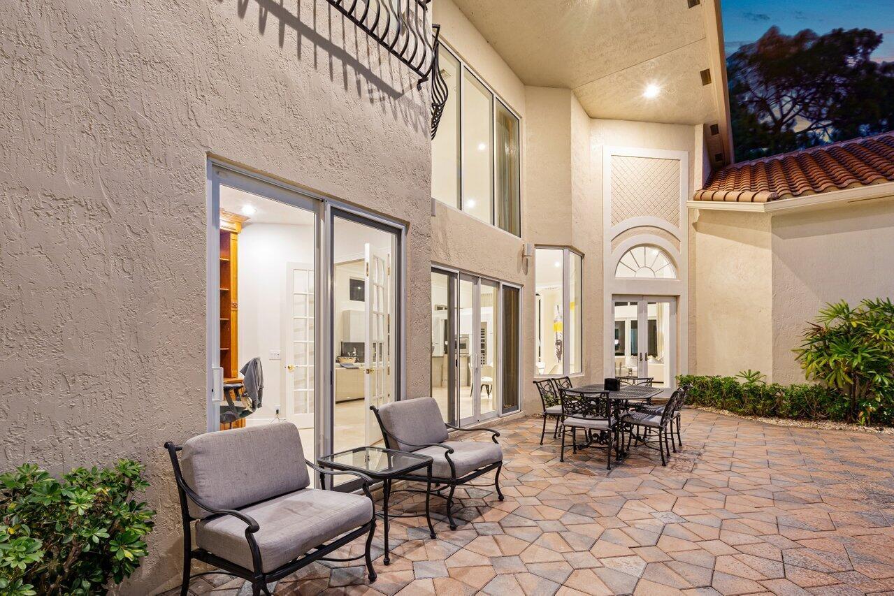 6902 Royal Orchid Circle