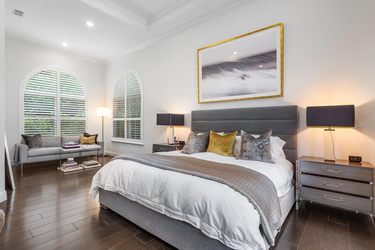 6902 Royal Orchid Circle