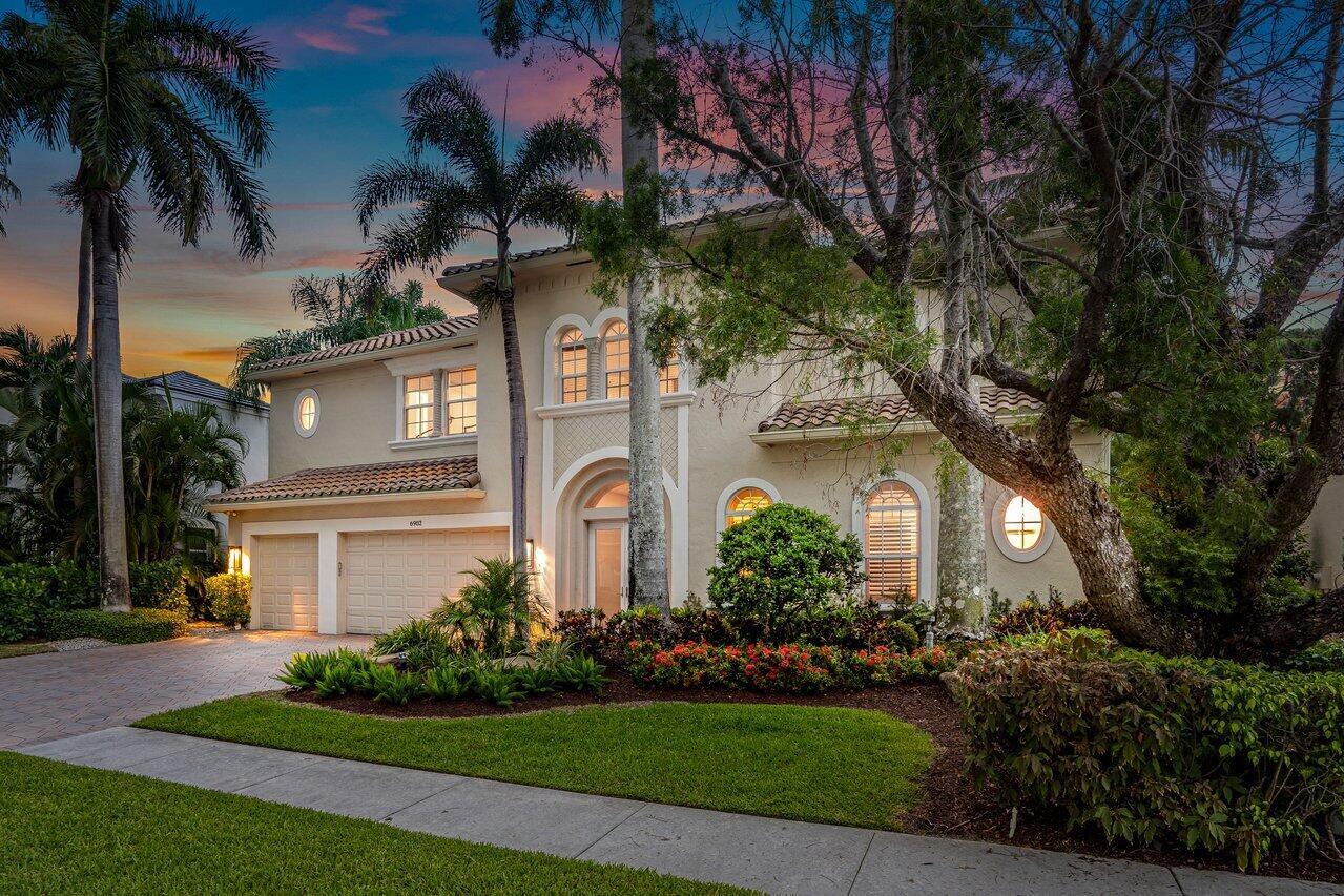 6902 Royal Orchid Circle