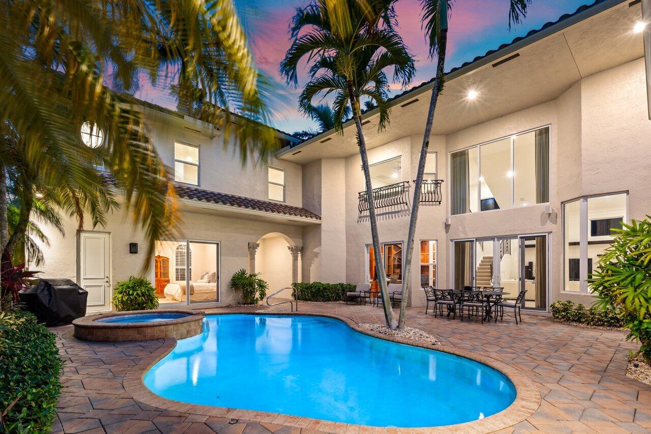 6902 Royal Orchid Circle