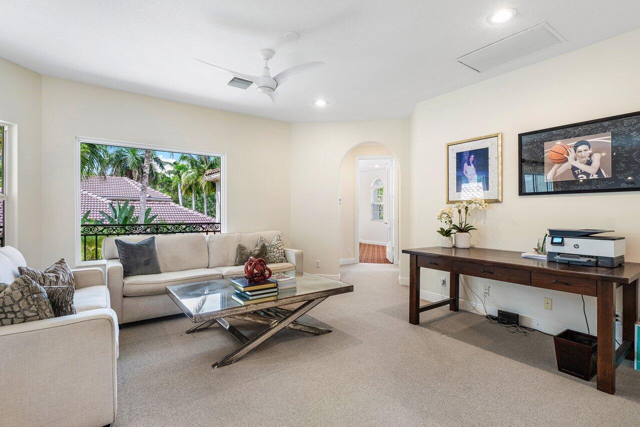 6902 Royal Orchid Circle