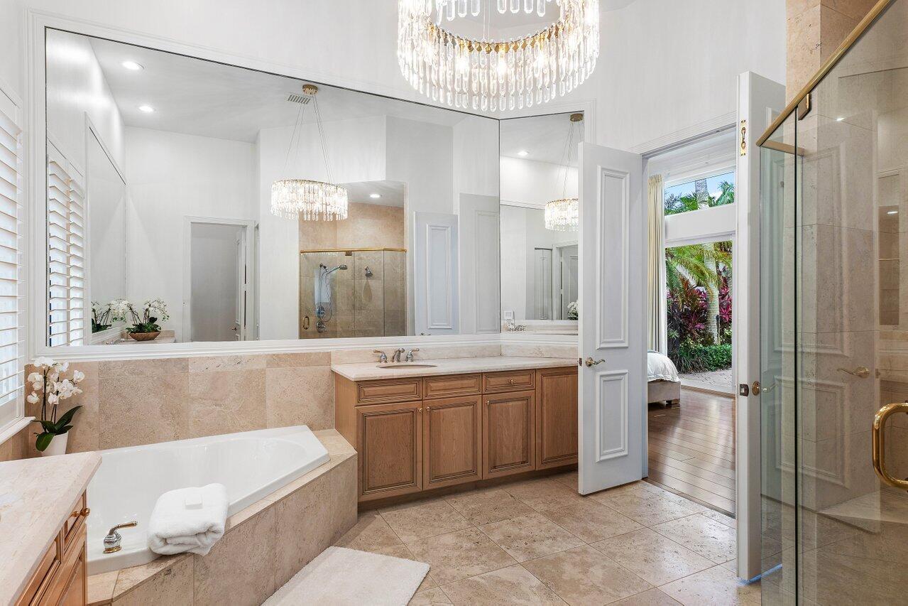 6902 Royal Orchid Circle