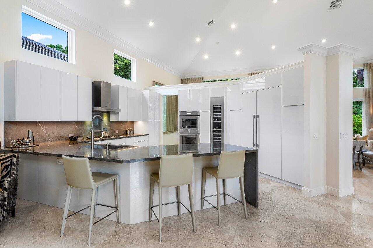 6902 Royal Orchid Circle