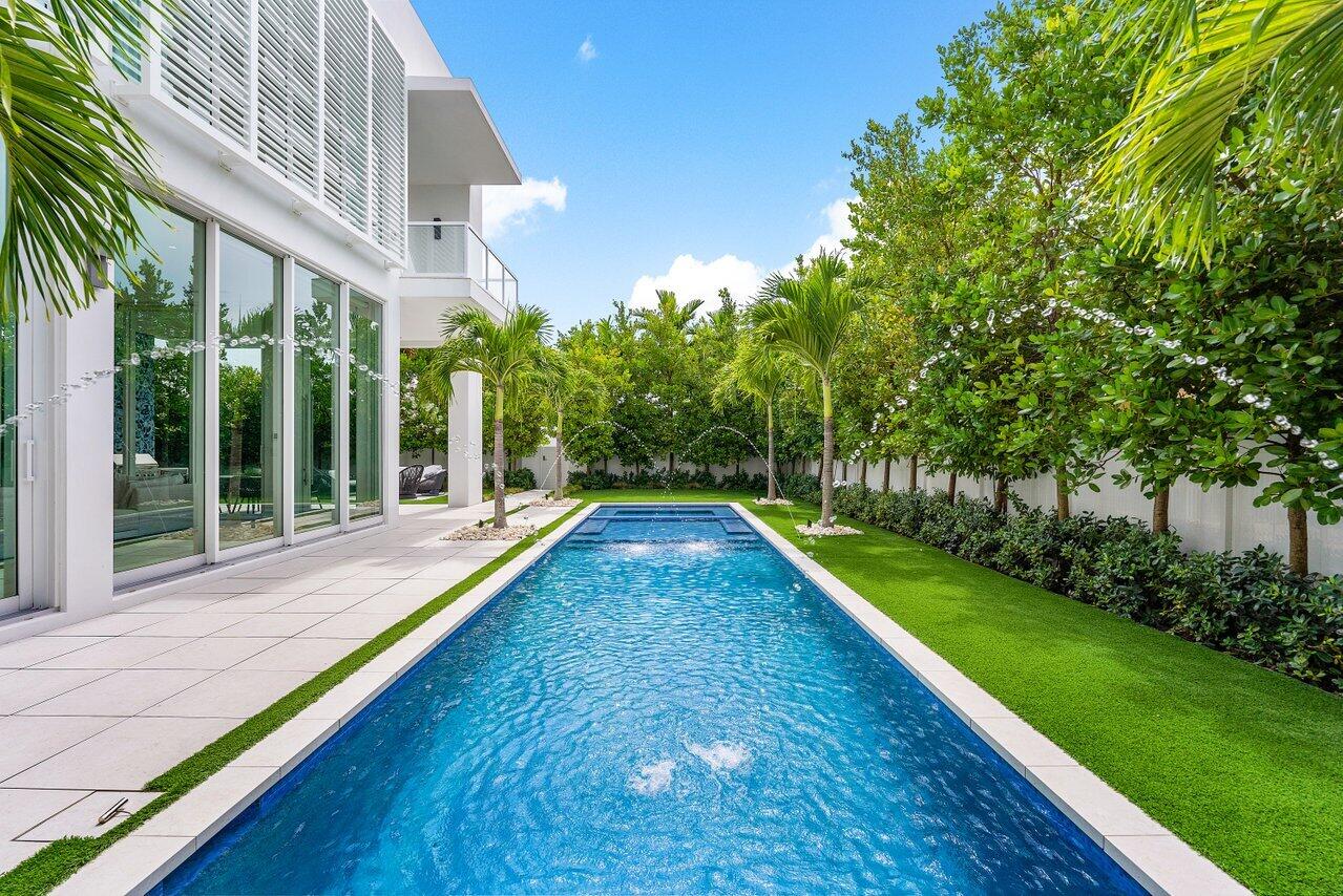 132 NE 7th Avenue