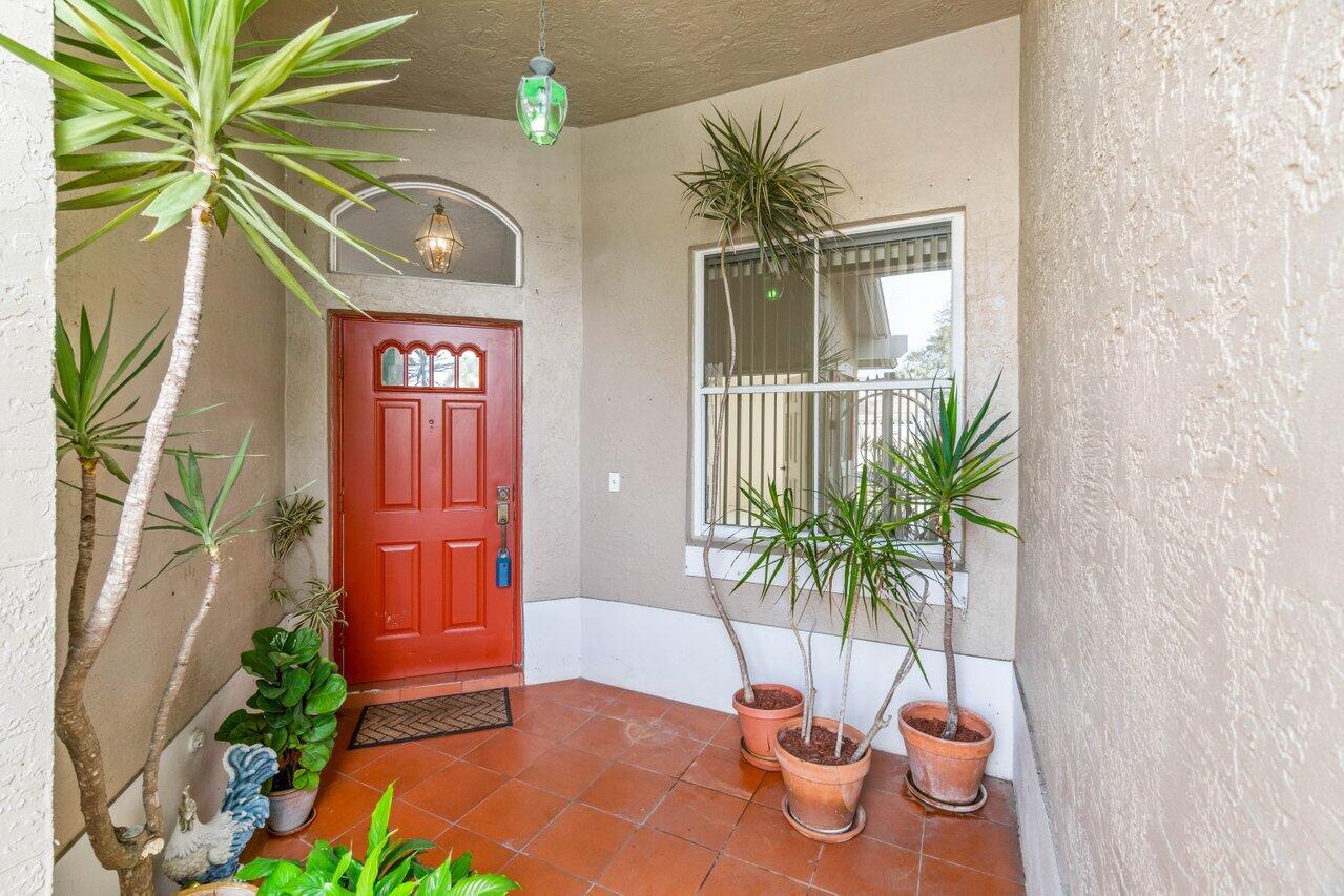 4276 Manor Forest Way