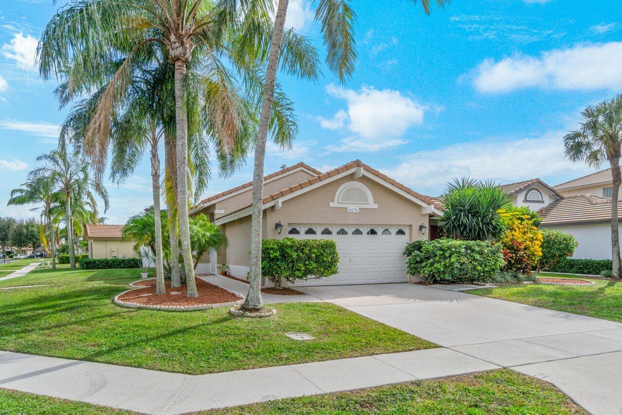 4276 Manor Forest Way