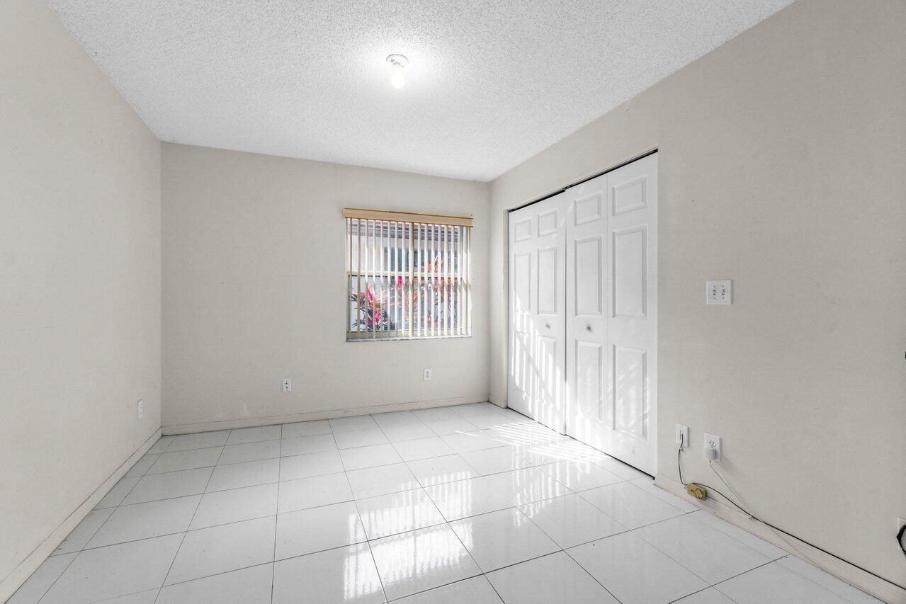 4276 Manor Forest Way