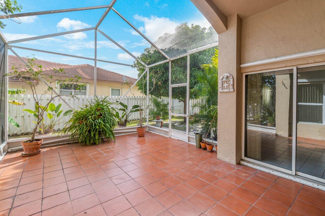 4276 Manor Forest Way