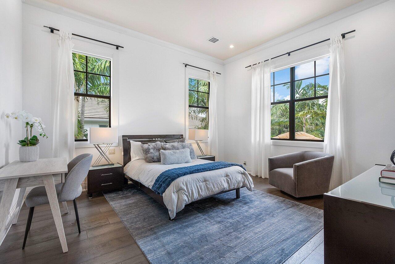 924 S Ocean Boulevard