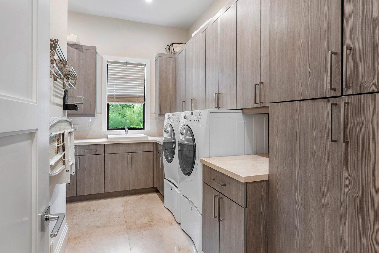 924 S Ocean Boulevard