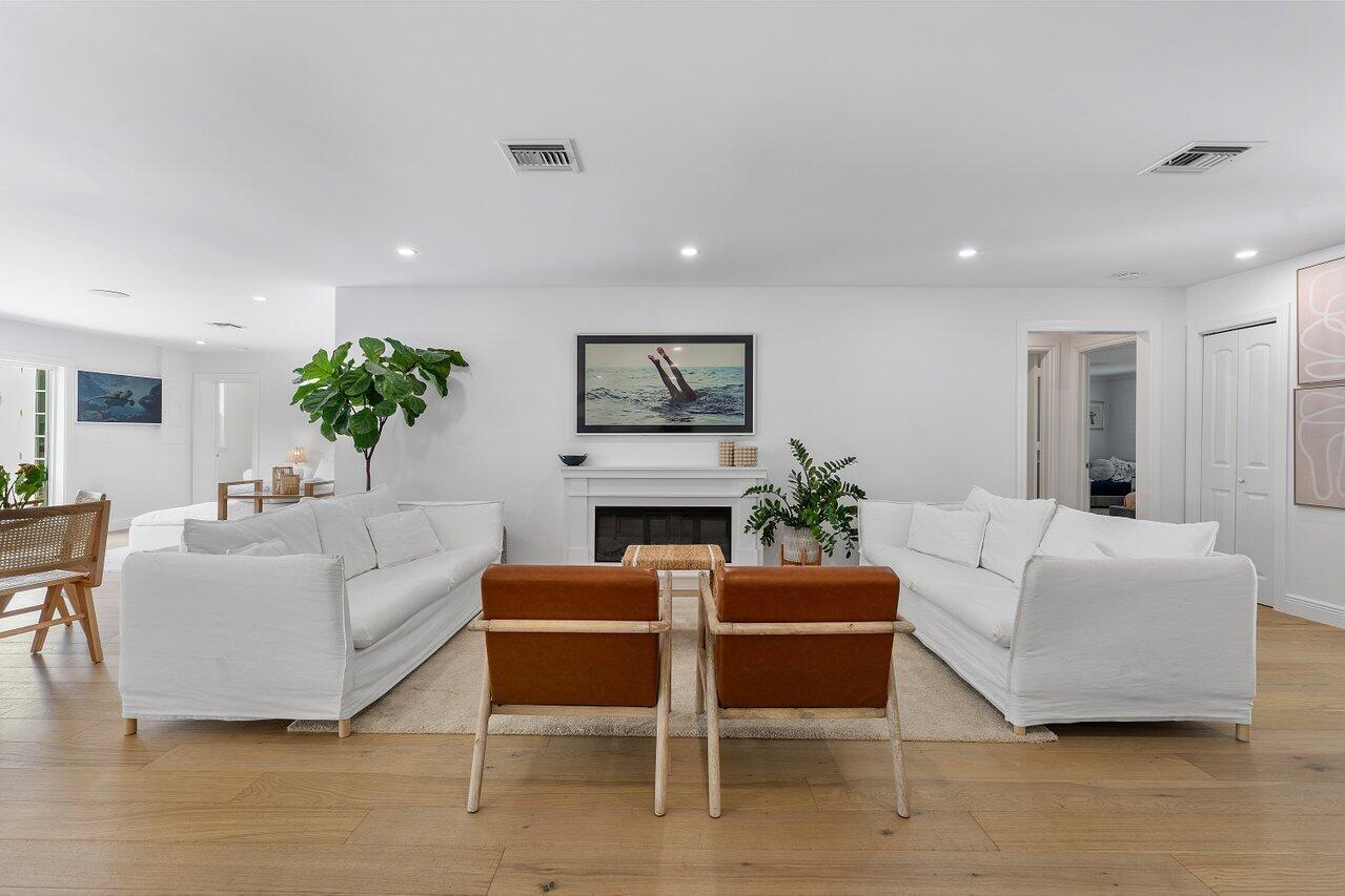 319 NW 15th Street