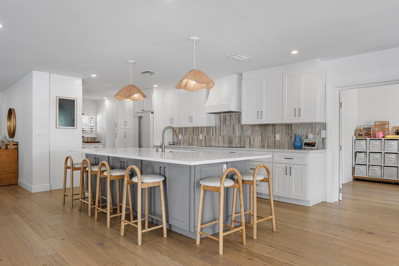 319 NW 15th Street