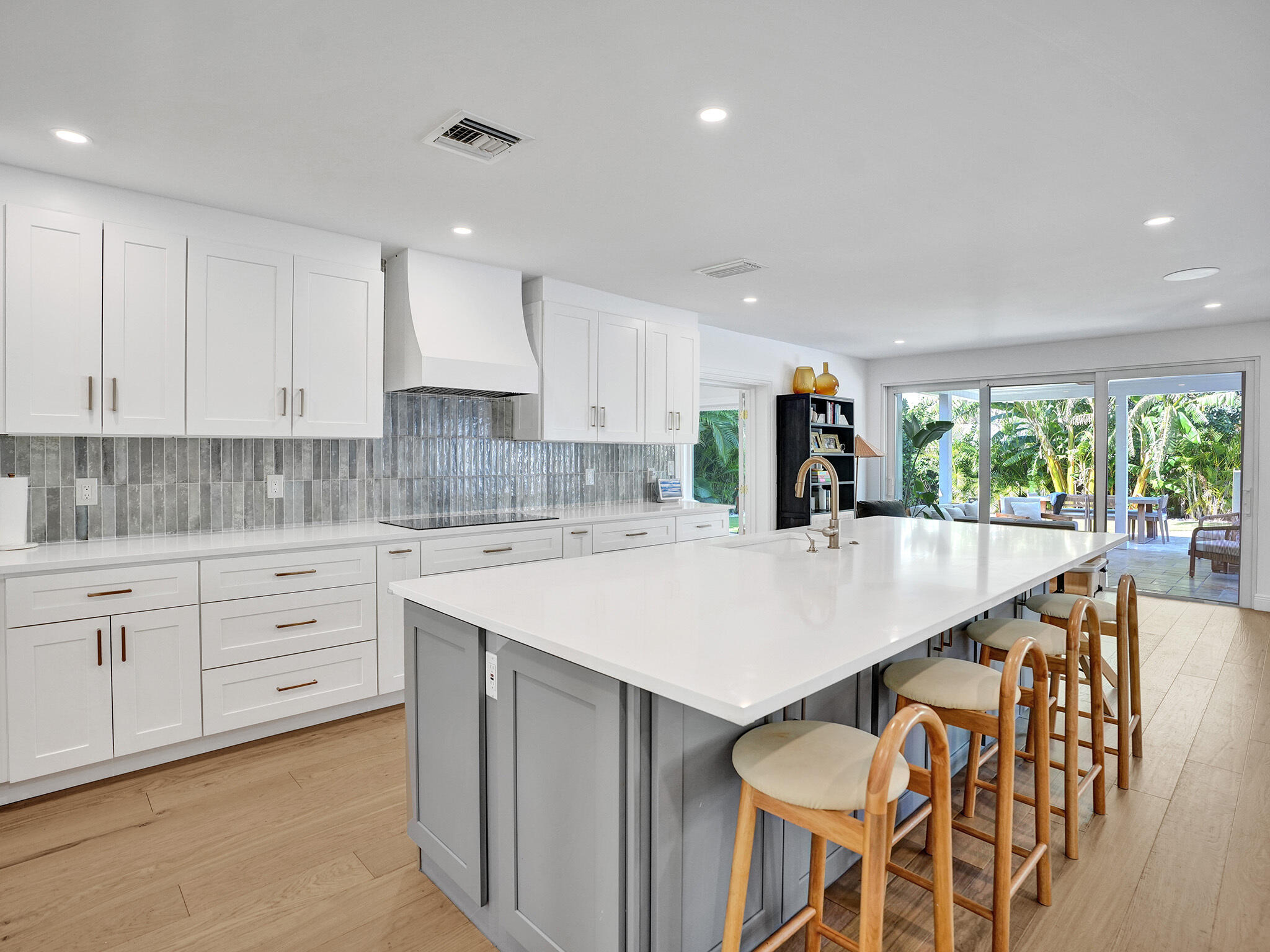 319 NW 15th Street