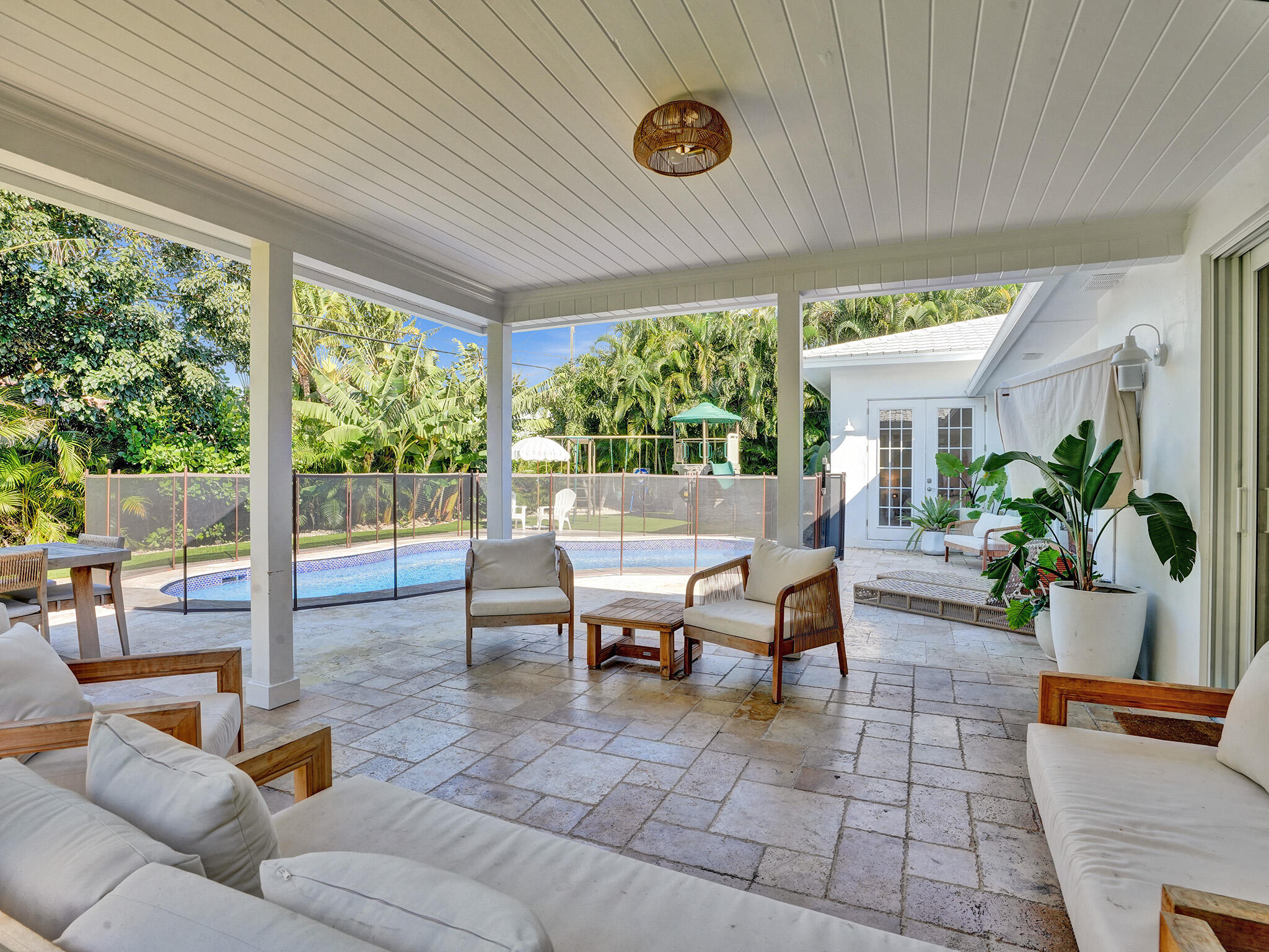 319 NW 15th Street