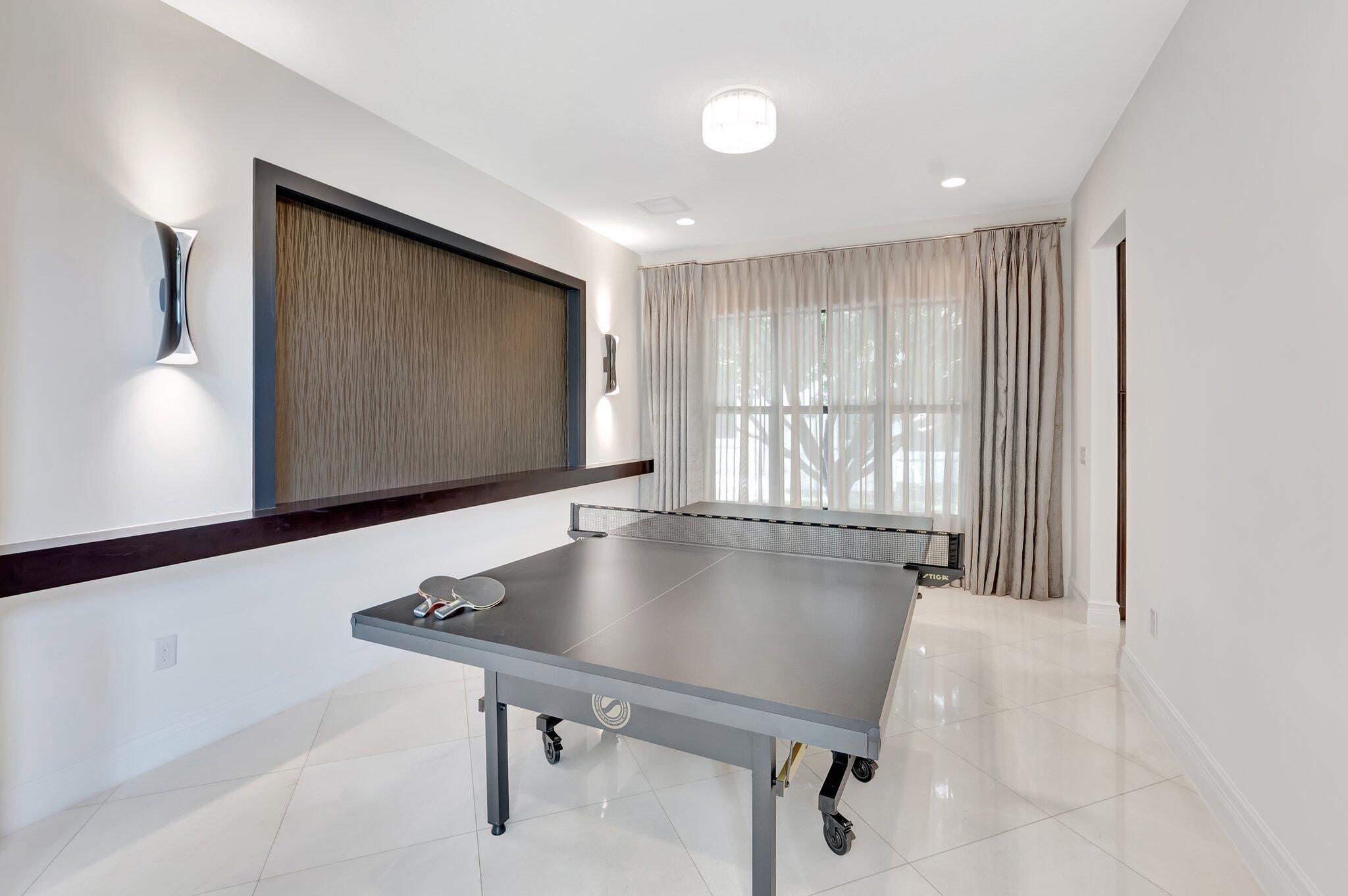 8301 Hawks Gully Avenue