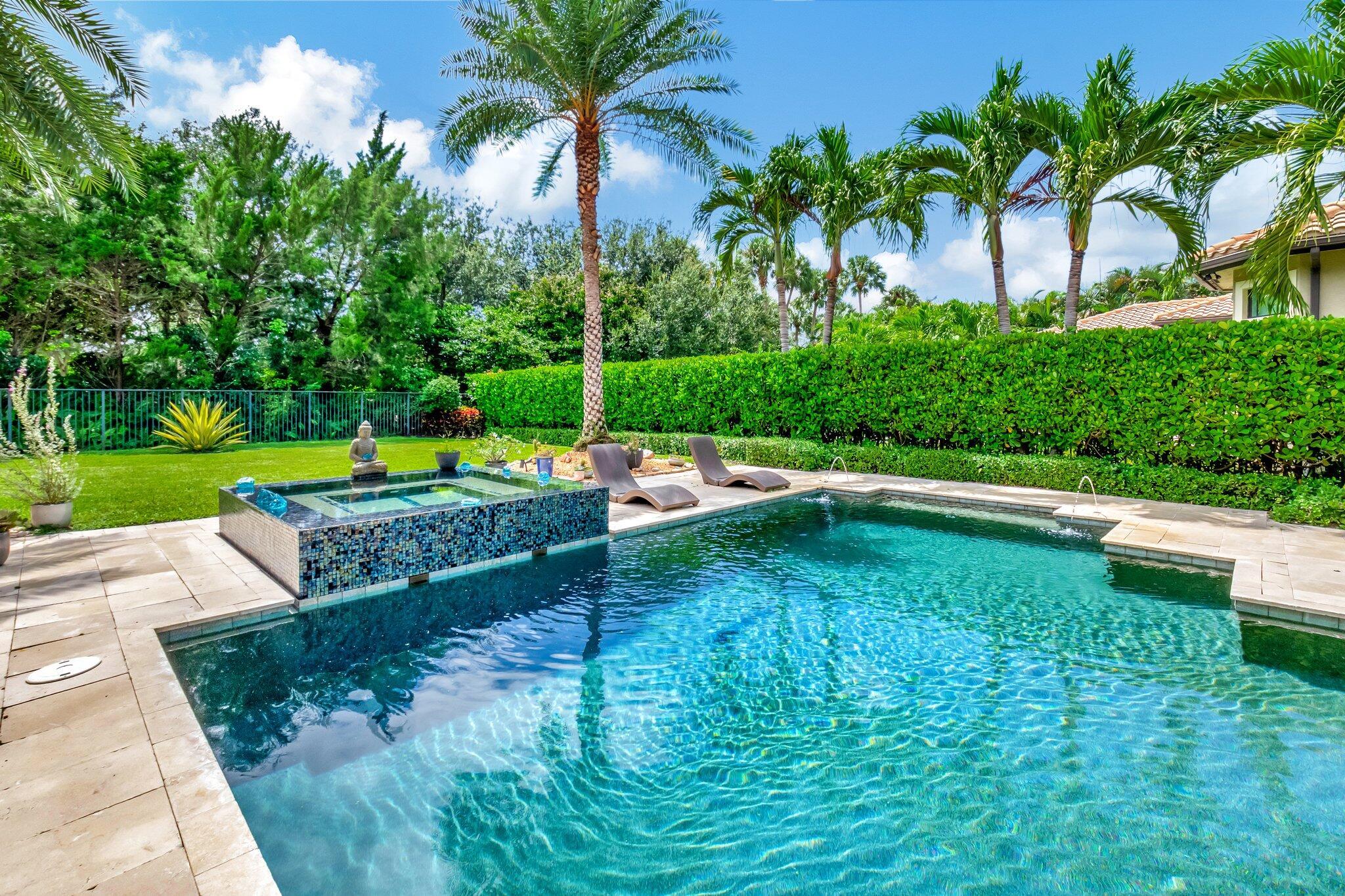 8301 Hawks Gully Avenue