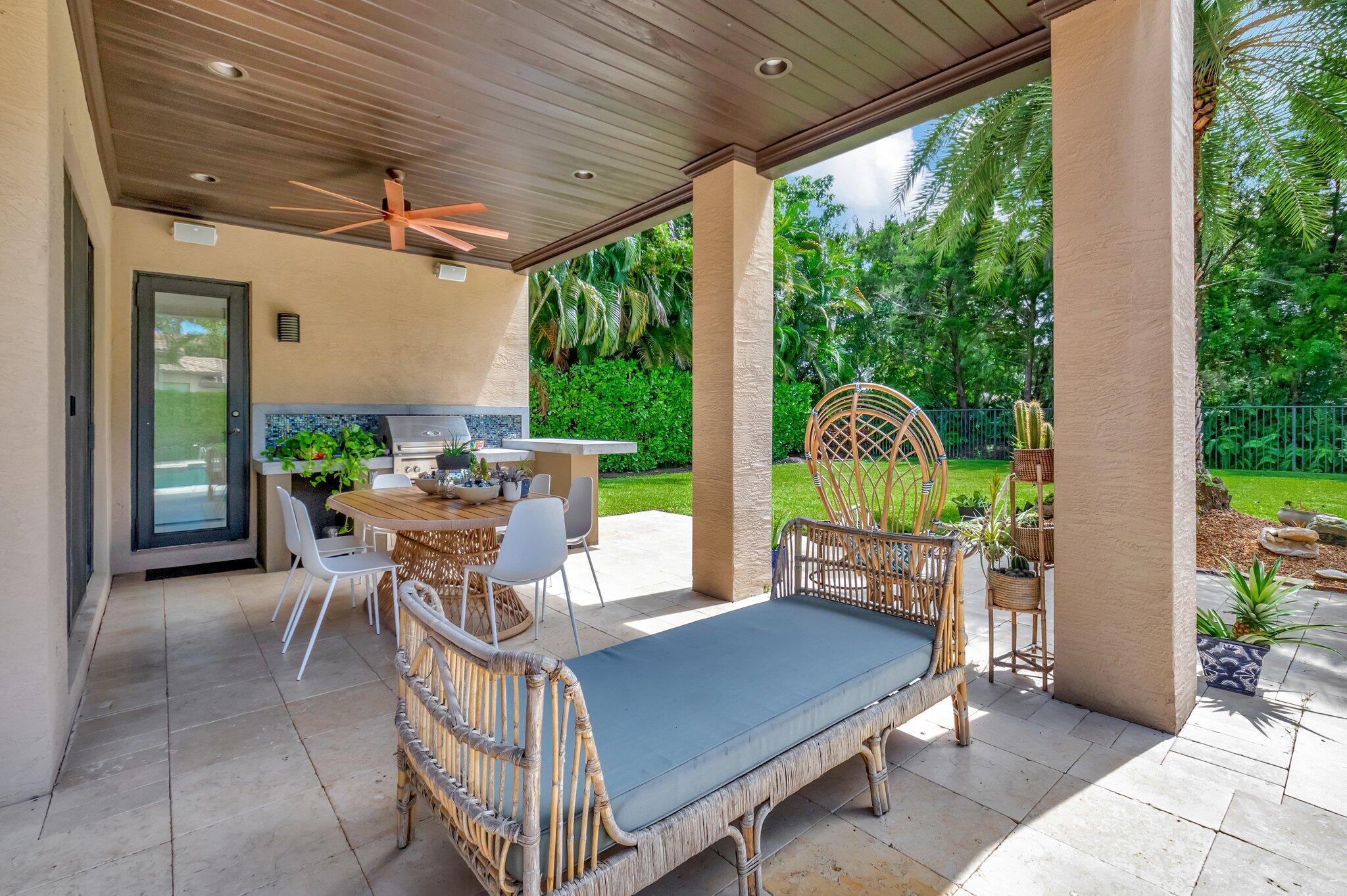 8301 Hawks Gully Avenue