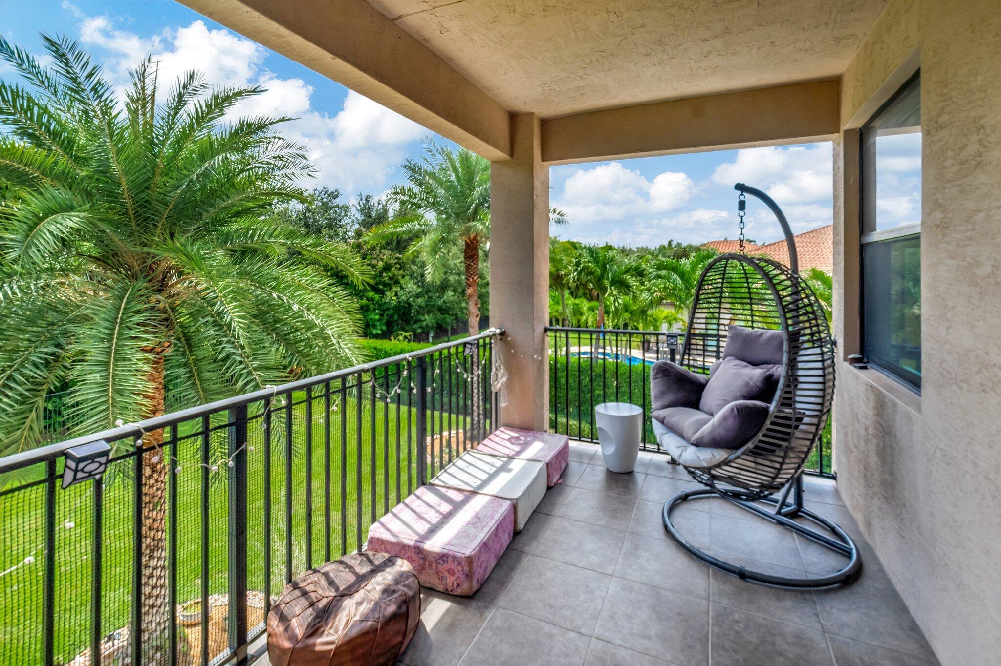 8301 Hawks Gully Avenue