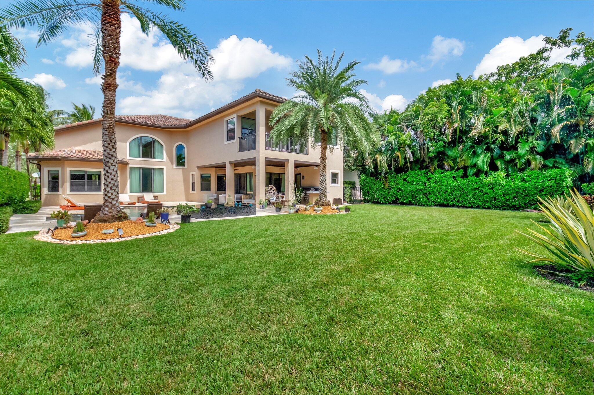 8301 Hawks Gully Avenue